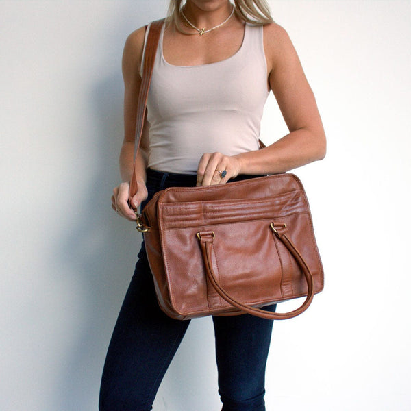 Tuck | Casual Leather Unisex Messenger Bag